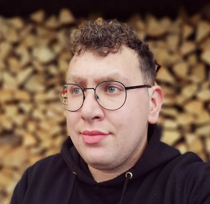 Screenshot 2023-12-08 013409